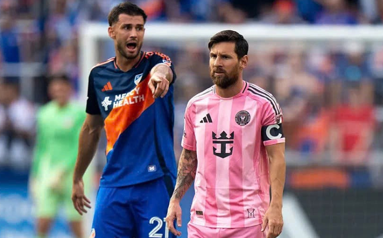 Messi liên tục bỏ tập khiến đồng đội bất ngờ