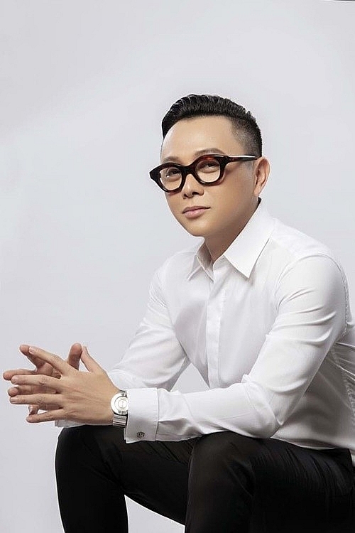 Nhà thiết kế Công Trí đời tư kín tiếng, giàu có
