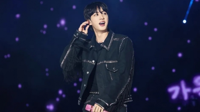 Jin (BTS) mang concert solo lên màn ảnh rộng toàn cầu