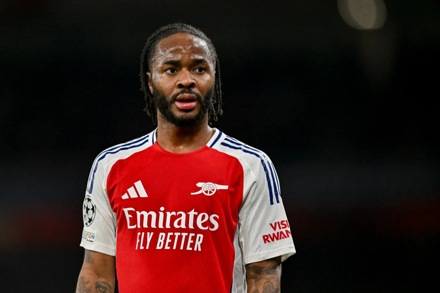Napoli muốn ‘giải cứu’ Raheem Sterling khỏi Chelsea