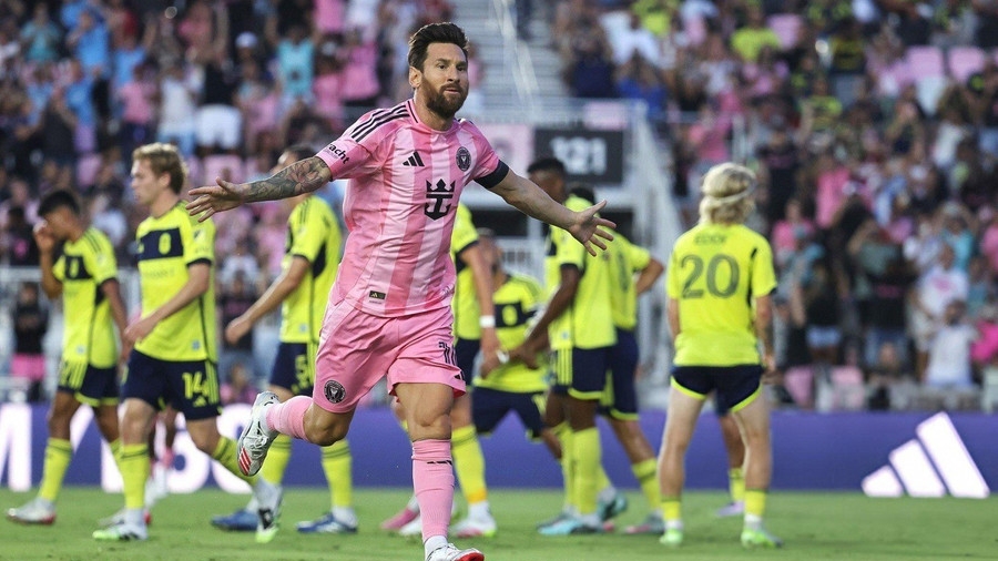 Messi bị treo giò