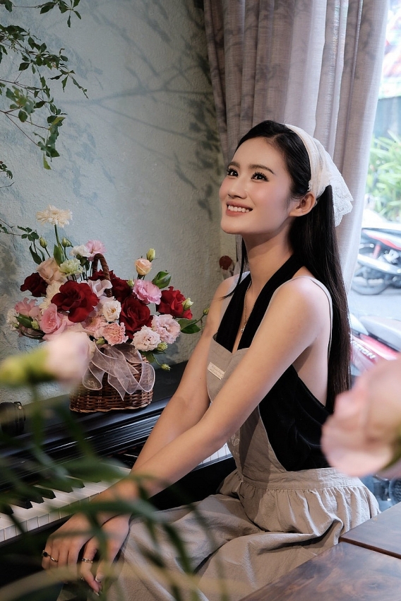 Hoa hậu Ý Nhi hóa 'nàng thơ' dịu dàng, nhan sắc gây sốt mạng xã hội