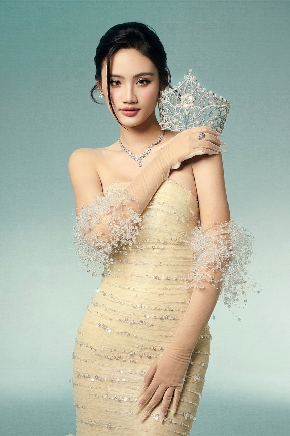 Hoa hậu Ý Nhi hóa 'nàng thơ' dịu dàng, nhan sắc gây sốt mạng xã hội