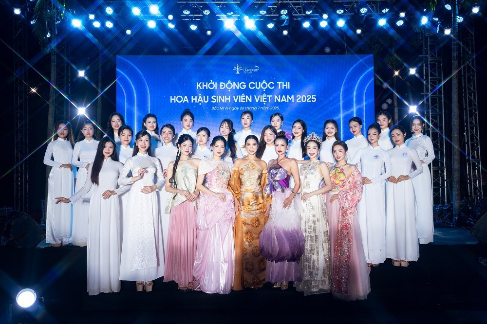 Miss University Vietnam 2025 gây sốt với bộ ba huấn luyện viên toàn hoa hậu