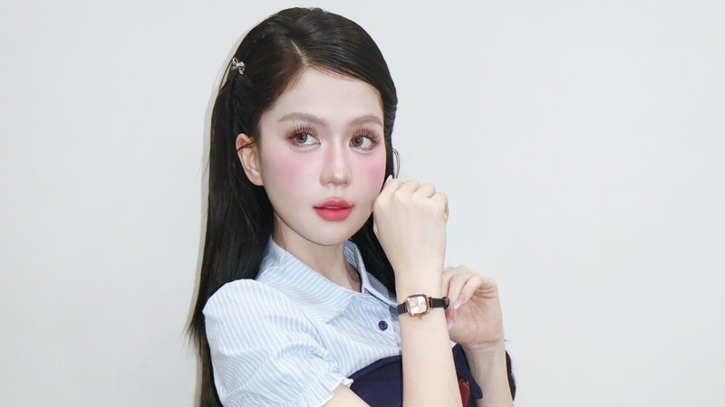 Ngọc Trinh hóa thiếu nữ ngoan hiền, nhan sắc U40 khiến ai nấy ngỡ ngàng