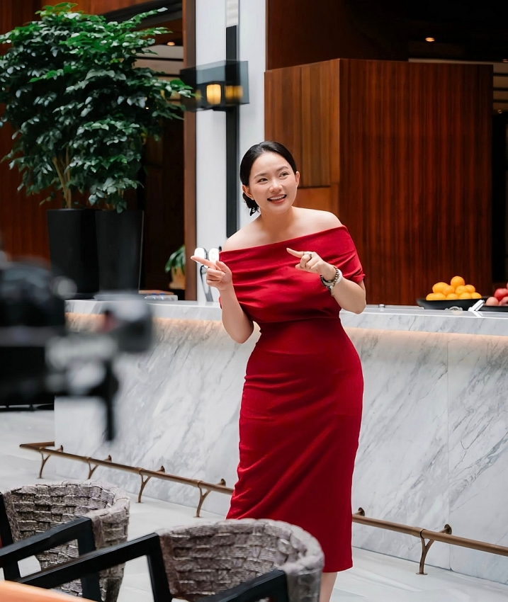 Nhan sắc Phan Như Thảo thay đổi thế nào sau 10 năm bên đại gia Đức An? Nhan sắc Phan Như Thảo thay đổi thế nào sau 10 năm bên đại gia Đức An?