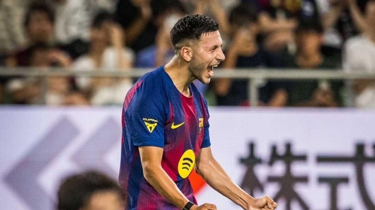 Ra mắt Barcelona như mơ, "Messi Thụy Điển" Roony Bardghji nổi như cồn