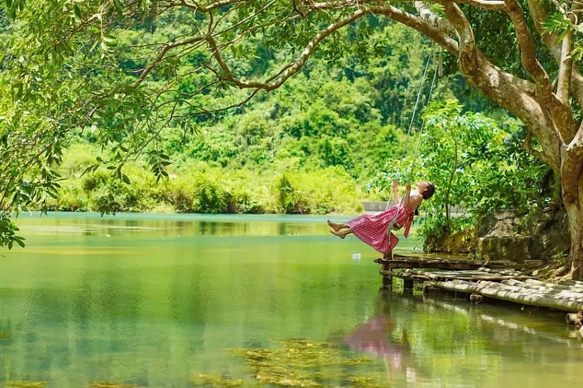 Đồng Lâm mùa nước nổi đẹp như tranh, điểm đến dã ngoại lý tưởng gần Hà Nội