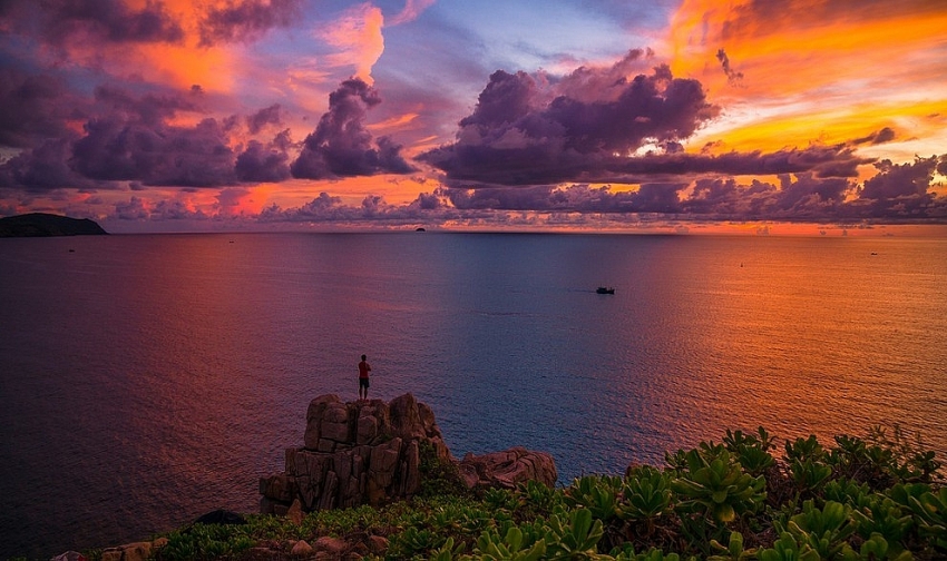 Mũi Tàu Bể tọa độ ngắm bình minh đẹp mê hồn giữa lòng Côn Đảo Mũi Tàu Bể tọa độ ngắm bình minh đẹp mê hồn giữa lòng Côn Đảo