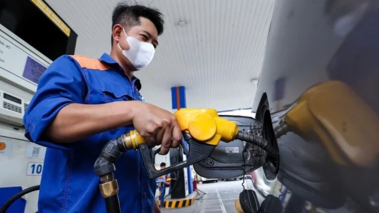 Giá xăng bật tăng sau hai phiên giảm liên tiếp