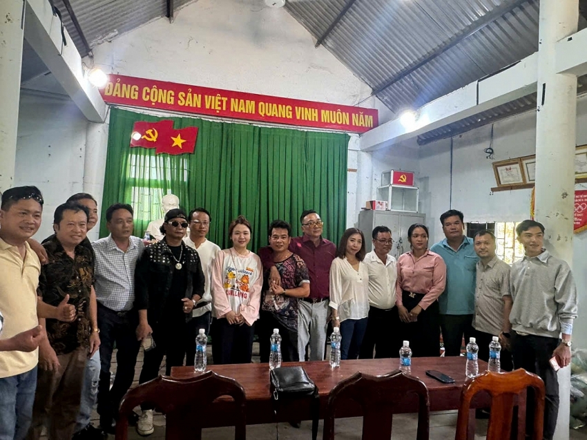 Trao yêu thương, lan tỏa trách nhiệm cộng đồng, chung tay chăm lo người dân có hoàn cảnh khó khăn tại Buôn Đôn