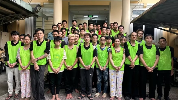 Ca sĩ Tăng Nhật Tuệ bị bắt vì ma túy: "Tôi mất tất cả rồi!"