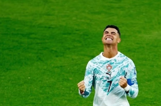 Ronaldo chính thức lên tiếng về tin đồn giải nghệ