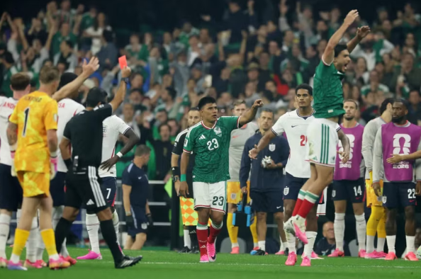 Tuyển Anh hạ Mexico trong thế thiếu người, nghẹt thở giành vé vào tứ kết