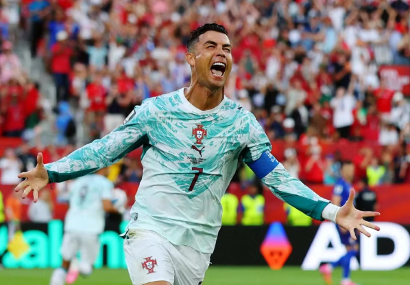 Ronaldo xác nhận đang dự kỳ World Cup cuối cùng
