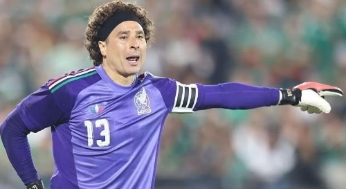 Huyền thoại Guillermo Ochoa giải nghệ
