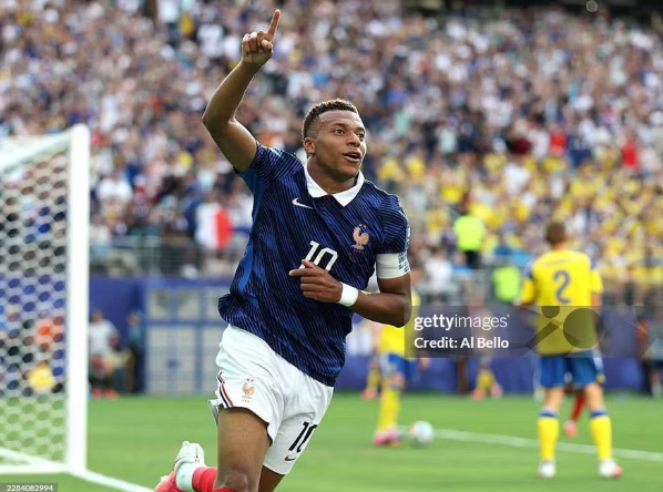 Xác định 4 cặp tứ kết World Cup 2026 đầy duyên nợ