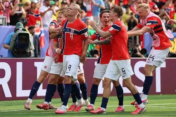 Xác định 4 cặp tứ kết World Cup 2026 đầy duyên nợ