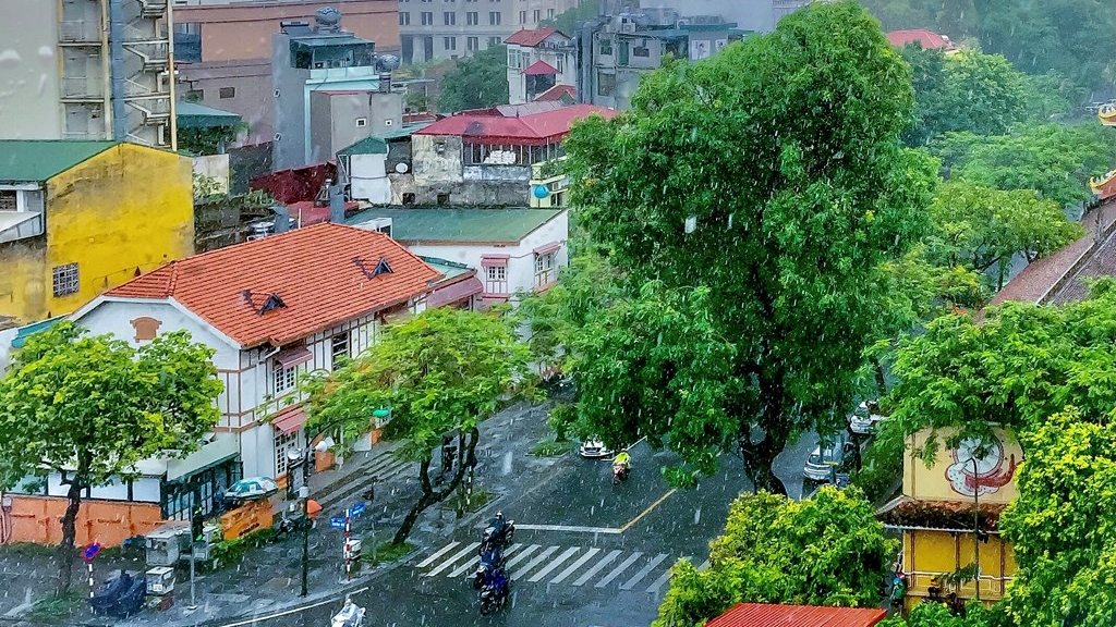 Dự báo thời tiết đêm nay và ngày mai 9/7: Hà Nội và các khu vực trên cả nước