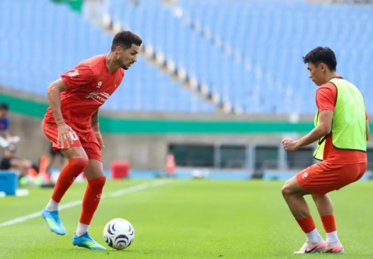 Hoàng Hên quyết tâm cùng tuyển Việt Nam vô địch AFF Cup 2026