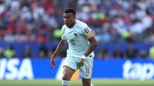 Phong độ đỉnh cao đưa Kylian Mbappe đi vào lịch sử World Cup