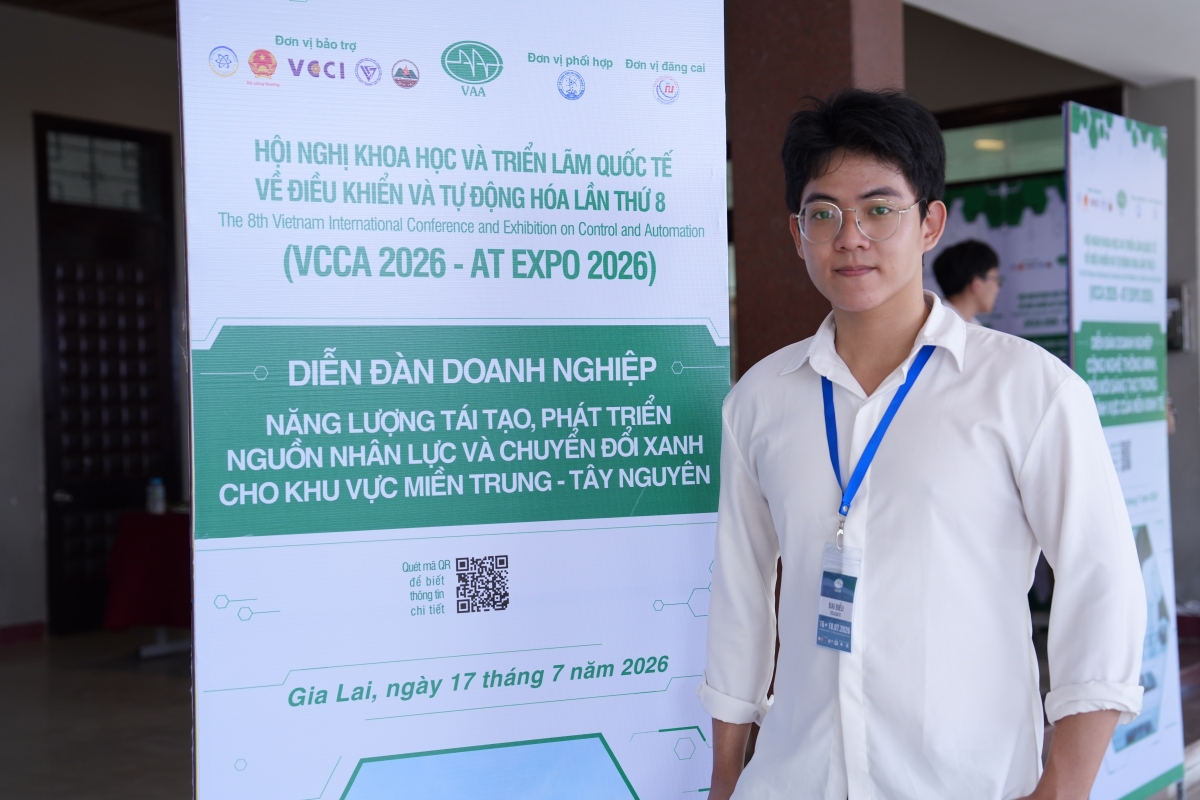 VCCA 2026: Khi sinh viên tự tin bước lên diễn đàn khoa học lớn VCCA 2026: Khi sinh viên tự tin bước lên diễn đàn khoa học lớn