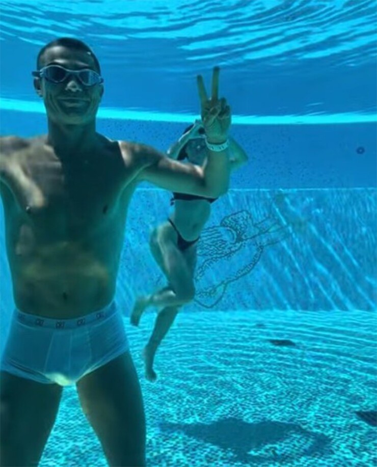 Cristiano Ronaldo nghỉ dưỡng sau World Cup: Khoảng lặng cần thiết của một biểu tượng