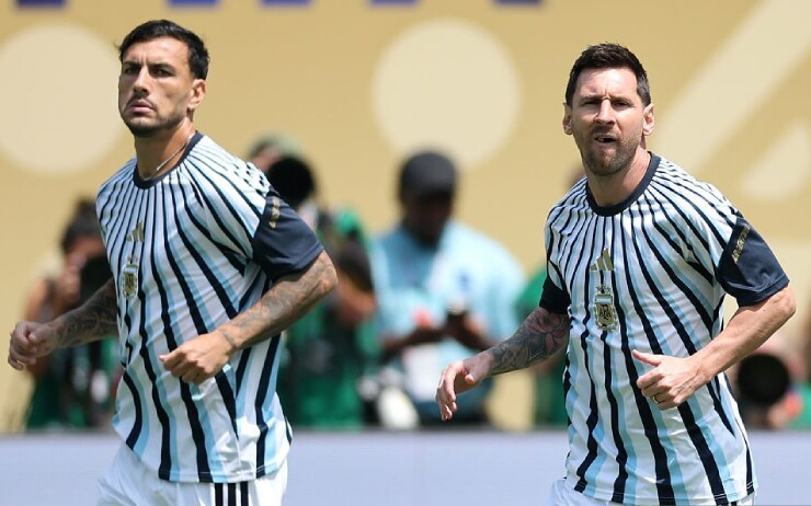 Ý tưởng trao Siêu Quả bóng vàng cho Messi và tiết lộ về tương lai tại tuyển Argentina