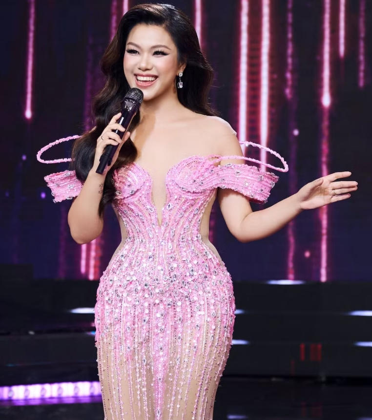Sau ánh đèn sân khấu, Phương Vy Idol chọn gia đình làm điểm tựa