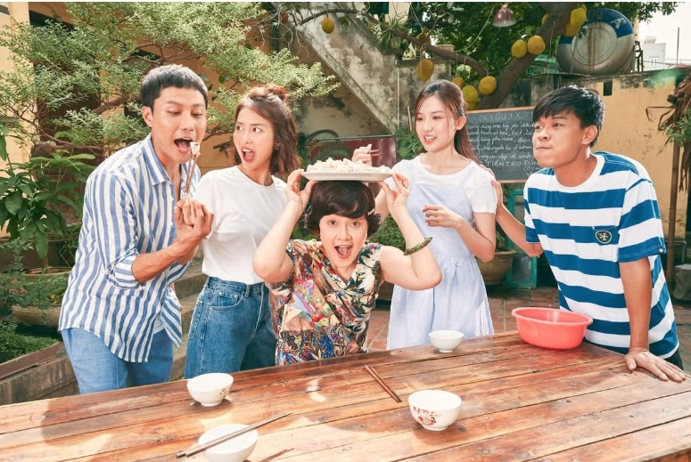 Khả Ngân thay đổi ra sao sau hơn 10 năm hoạt động nghệ thuật?