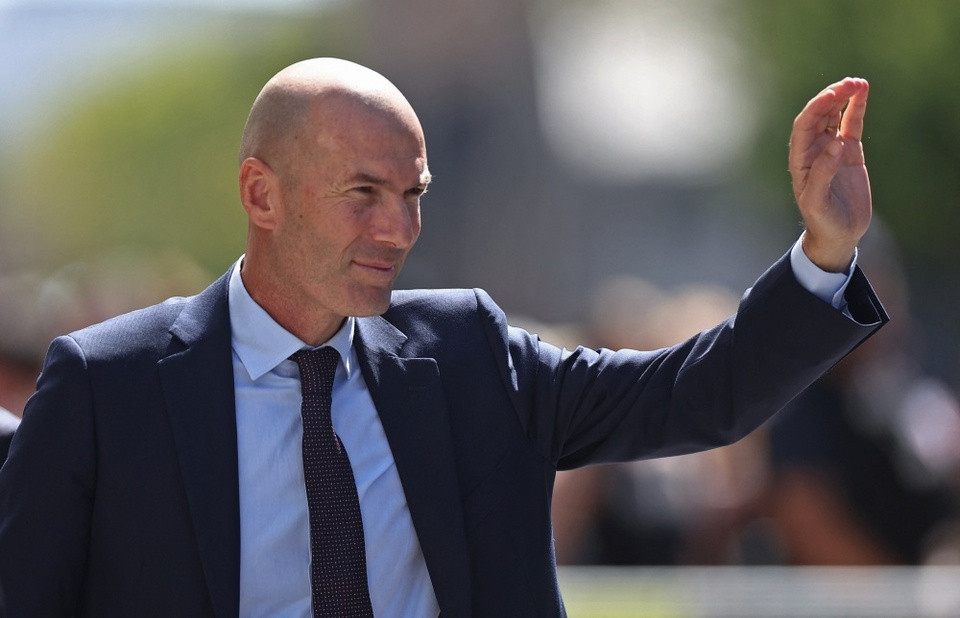Zinedine Zidane nhận mức lương ngoại lệ 5,4 triệu euro khi dẫn dắt tuyển Pháp