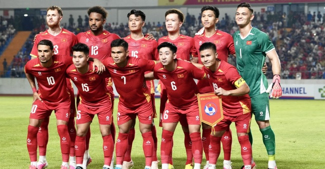 Tuyển Việt Nam đối đầu Singapore: Mệnh lệnh kiểm soát và bài kiểm tra bản sắc tại Mỹ Đình