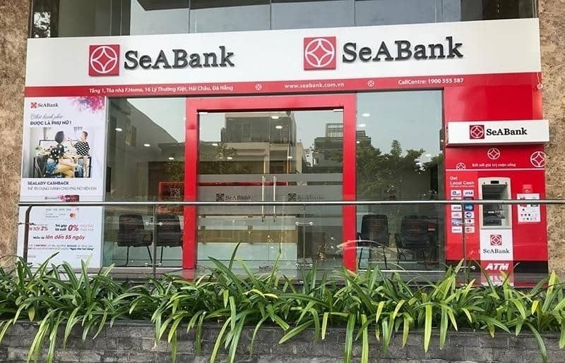 Madam Nguyễn Thị Nga mua vào cổ phiếu SSB khi một loạt lãnh đạo cấp cao của ngân hàng SeaBank bán ra