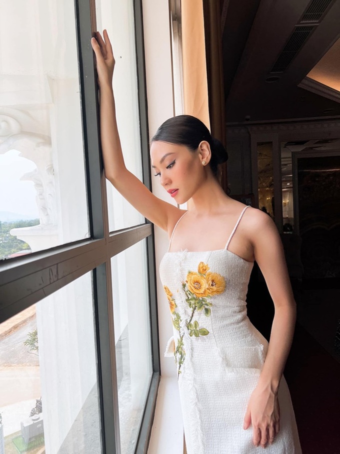 Gu thời trang đời thường trẻ trung, gợi cảm của Tân Hoa hậu Huỳnh Nguyễn Mai Phương Gu thời trang đời thường trẻ trung, gợi cảm của Tân Hoa hậu Huỳnh Nguyễn Mai Phương