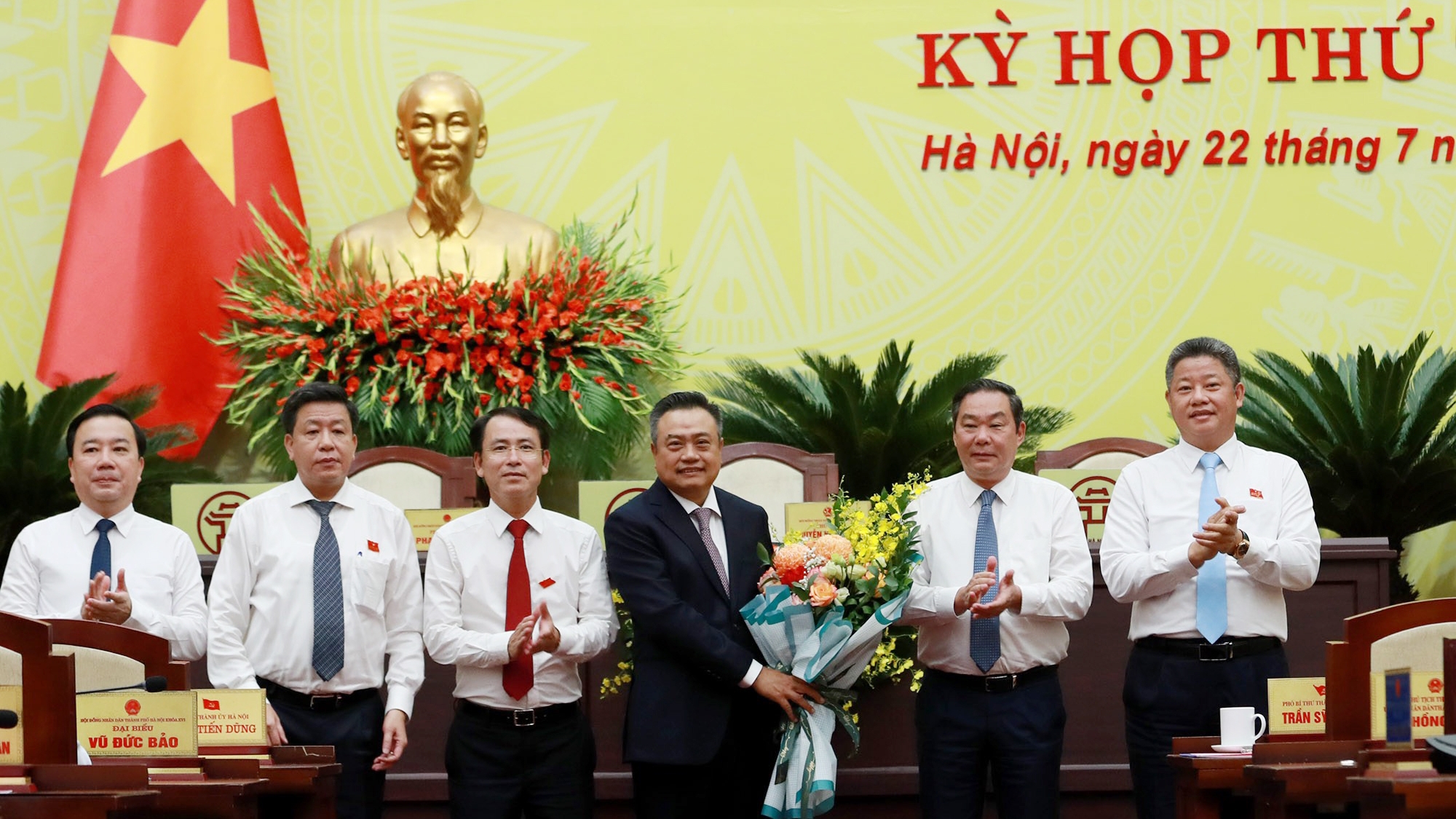 Phân công nhiệm vụ Chủ tịch Trần Sỹ Thanh và 6 Phó Chủ tịch Hà Nội