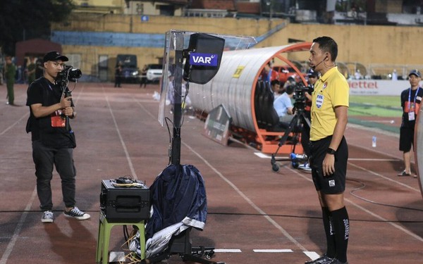 VAR xuất hiện ở trận quyết định chức vô địch V.League 2023