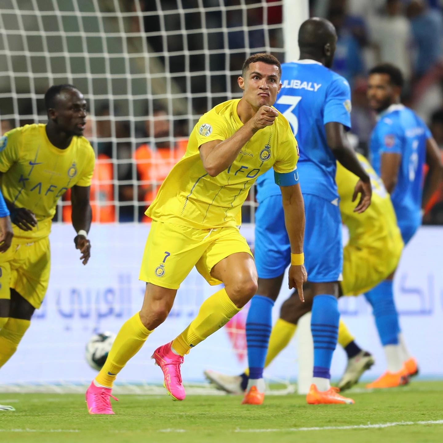 Ronaldo tranh cãi về danh hiệu cầu thủ xuất sắc nhất Ả Rập Champions Cup