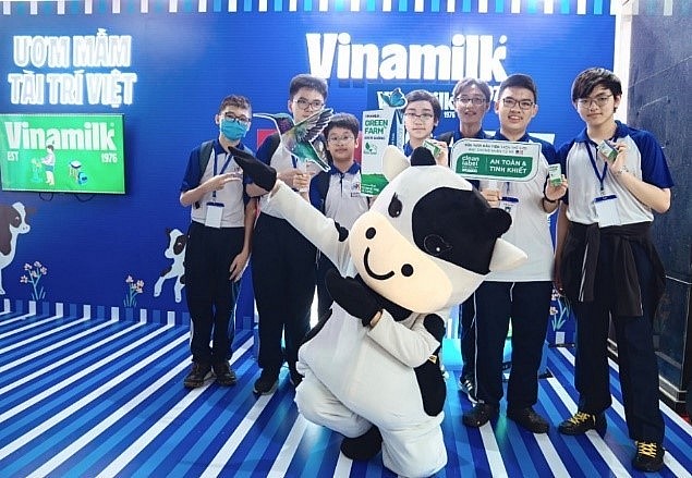 Vinamilk tiếp sức ‘chiến binh nhí’ trên sân chơi Robotacon WRO 2023