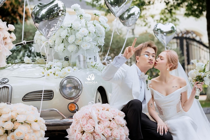 Xoài Non tung ảnh cưới sau kế hoạch tái hôn, netizen phản ứng sao? Xoài Non tung ảnh cưới sau kế hoạch tái hôn, netizen phản ứng sao?