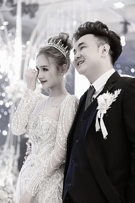 Xoài Non tung ảnh cưới sau kế hoạch tái hôn, netizen phản ứng sao? Xoài Non tung ảnh cưới sau kế hoạch tái hôn, netizen phản ứng sao?