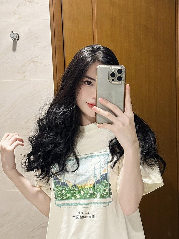 “Chiến thần” Võ Hà Linh tiết lộ chuyện từng sinh em bé “Chiến thần” Võ Hà Linh tiết lộ chuyện từng sinh em bé