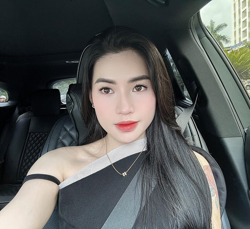 “Chiến thần” Võ Hà Linh tiết lộ chuyện từng sinh em bé “Chiến thần” Võ Hà Linh tiết lộ chuyện từng sinh em bé