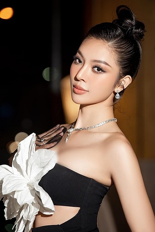 Chân dung thí sinh Miss Grand Vietnam dọa tung bằng chứng bị chèn ép