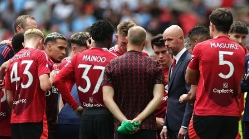 'Mất' Siêu cúp Anh, Man United đón thêm tin kém vui