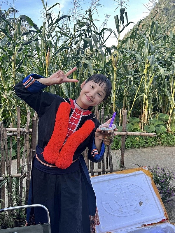 Đọ tài năng dàn diễn viên trẻ phim “Đi giữa trời rực rỡ“ Đọ tài năng dàn diễn viên trẻ phim “Đi giữa trời rực rỡ“