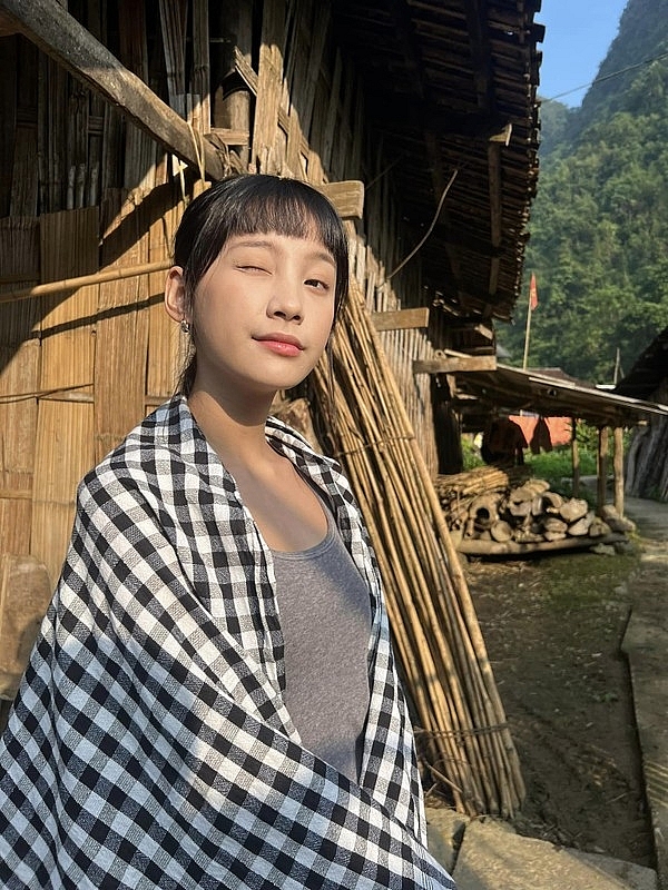 Đọ tài năng dàn diễn viên trẻ phim “Đi giữa trời rực rỡ“ Đọ tài năng dàn diễn viên trẻ phim “Đi giữa trời rực rỡ“