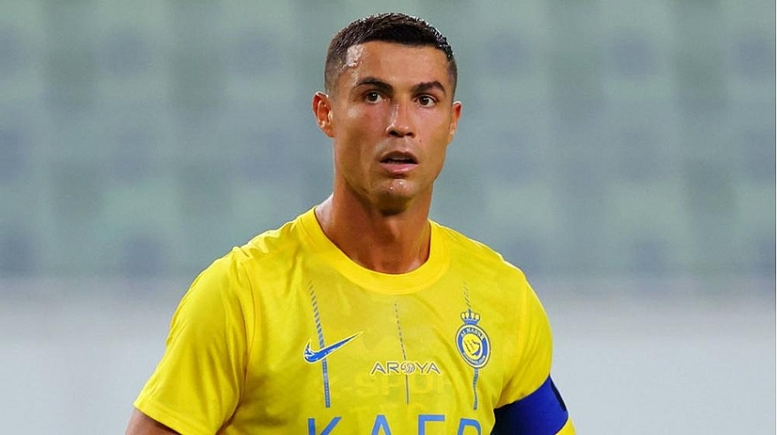 Chuyên gia bóng đá Ả Rập &apos;đuổi khéo&apos; C.Ronaldo