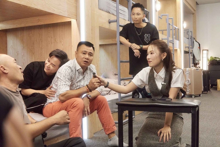 Cầm host ATVNCG có phải là “tấm áo quá rộng” với Khánh Vy? Cầm host ATVNCG có phải là “tấm áo quá rộng” với Khánh Vy?