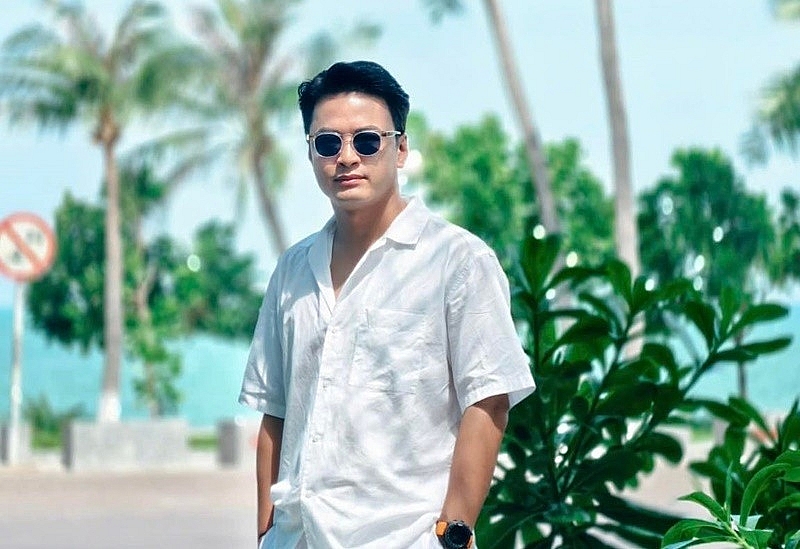 Đời thường của Hồng Đăng bên vợ con Đời thường của Hồng Đăng bên vợ con
