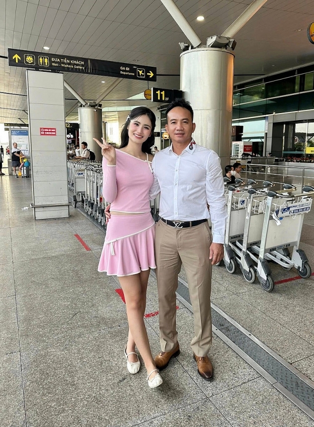 Ý Nhi rạng rỡ sang Úc du học, bạn trai Anh Kiệt gây chú ý khi liên tục vắng mặt